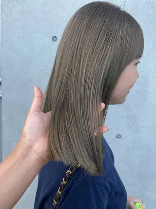 セミロング 似合わせカットカラー 👩MINAのヘアスタイル