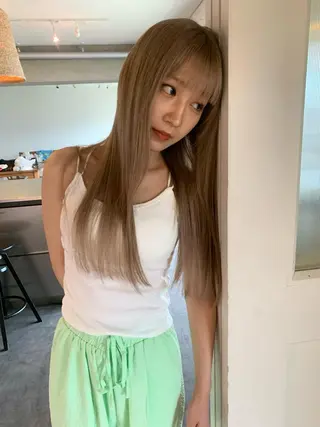 ロング カラー ブリーチカラーが人気 onnuのヘアスタイル