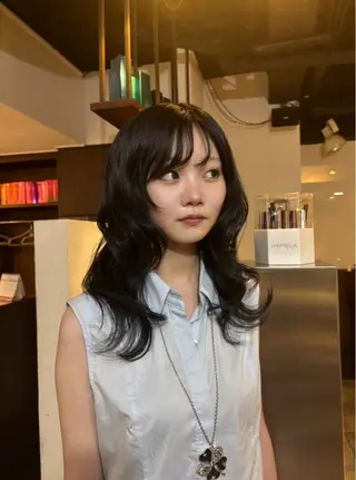 セミロング 🩶レイヤー/盛れる 顔まわり🩶フウカのヘアスタイル