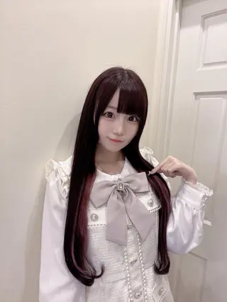 ロング カラー りく　レイヤーカット ケアブリーチのヘアスタイル