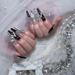 ネイル MADIA所属・momo .のネイルデザイン