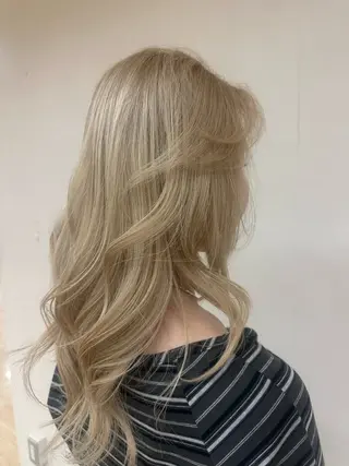 ロング 海外風/メイク/ ハイトーン🇺🇸のヘアスタイル