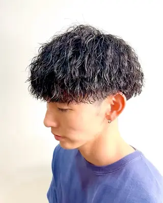 パーマ メンズ 川地 由麿のヘアスタイル