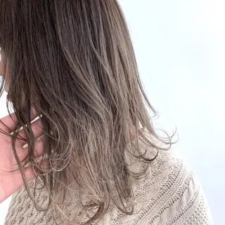 セミロング カラー グランジヘア 無造作ヘアHYUGAのヘアスタイル