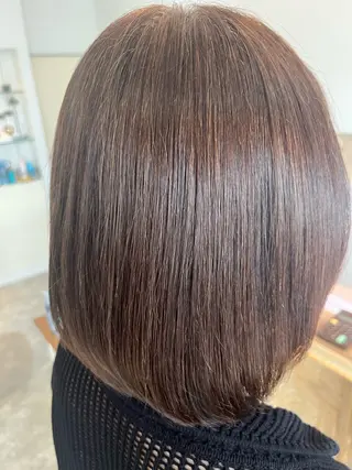ミディアム 亀田 萌奈のヘアスタイル