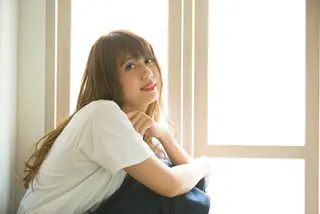 ミディアム セミロング ロング カラー パーマ 推し活専用 【派手髪】飯野ゆかりのヘアスタイル