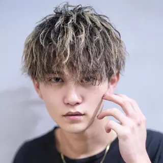 ショート confidence 新宿本店【公式】のヘアスタイル