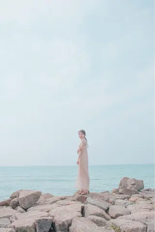 ミディアム THE DAY所属・AKI HASHIMOTOのヘアスタイル