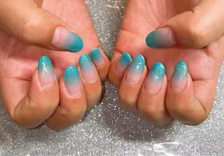 ネイル VIERU 🌈🎀💖のネイルデザイン