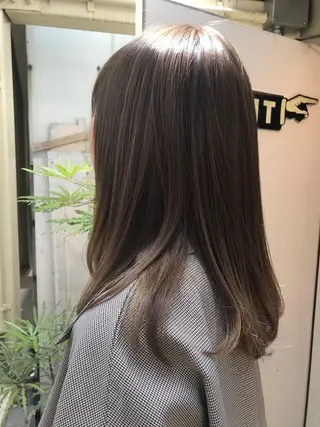 セミロング カラー 悩み解決/艶髪/ LISAのヘアスタイル