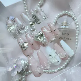 ネイル Rire_eye+beauty_nail所属・Rire_ nail_yukiのネイルデザイン