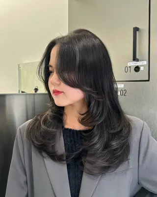 ロング 大人レイヤー/艶美髪 🇺🇸TOMONAのヘアスタイル