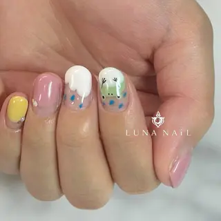 ネイル アトリエ　ミモザ所属・いまむら あかりのネイルデザイン