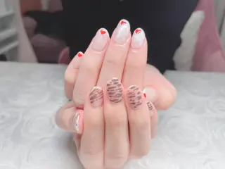 カラー ネイル 芦辺 香奈のネイルデザイン
