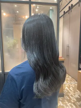 ロング Lolonois 森ノ宮/RINのヘアスタイル