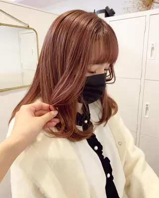 セミロング カラー 佐藤 永夏のヘアスタイル