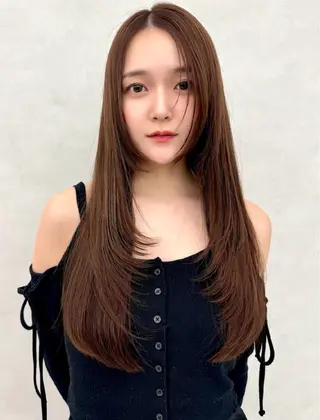 ロング カラー ✨艶カラーと縮毛矯正 🦖しんのすけ🦖のヘアスタイル