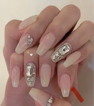 ネイル Tira Nailのネイルデザイン