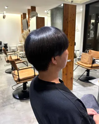カラー メンズ 小木曽 里華のヘアスタイル