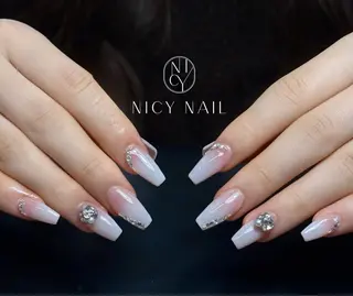 ネイル Anna_ Nicy Nailのネイルデザイン