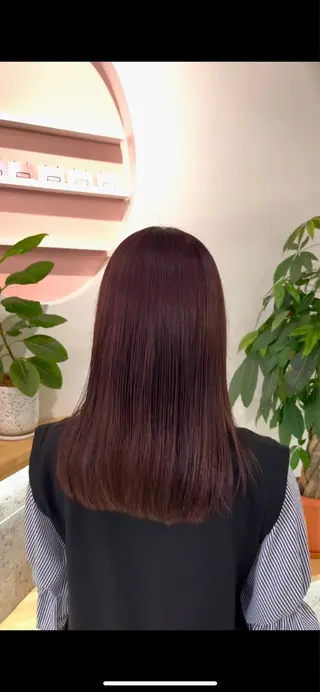 カラー 八木 瑠奈のヘアスタイル