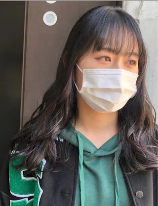 セミロング 艶カラー/レイヤー Mio🌸のヘアスタイル