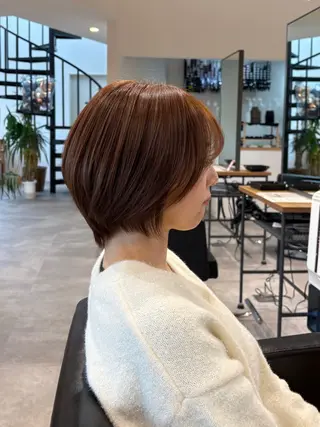 ショート 滑川 吏音のヘアスタイル