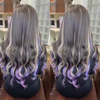 ロング カラー モモカ/ハイトーン /バレイヤージュのヘアスタイル