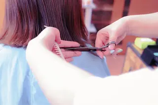 須藤 百合香のヘアスタイル