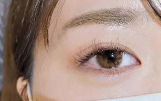 マツエク・マツパ 💜bora .のネイルデザイン