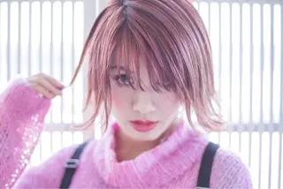 ショート ミディアム セミロング カラー パーマ 推し活専用 【派手髪】飯野ゆかりのヘアスタイル