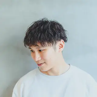 ショート パーマ メンズ 宇野 佑馬のヘアスタイル