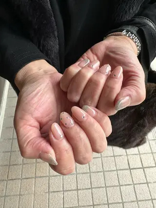 ネイル Sawa ︎︎𓂃⟡.·のネイルデザイン