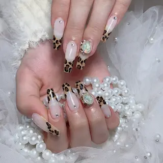 ネイル Maggie Nail🦩のネイルデザイン