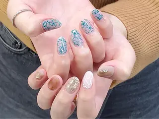 ネイル nailstudio eviz新宿店のネイルデザイン