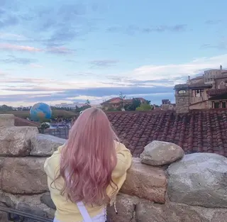 ロング カラー 🍓ハイトーンカラー 🎀nene🍓のヘアスタイル