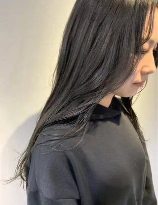 ロング カラー 中野 栞里のヘアスタイル