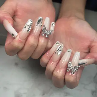 ネイル Nail Salon L'arc所属・💊大阪/心斎橋 moni🧠のネイルデザイン