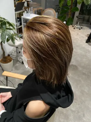 ショート ハイトーン🦄ネイル 💞のぶちのネイルデザイン