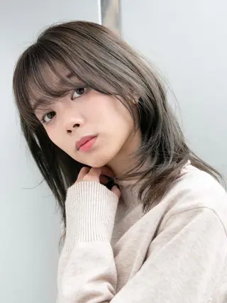 カラー セミロング アース越谷 レイクタウン店のヘアスタイル