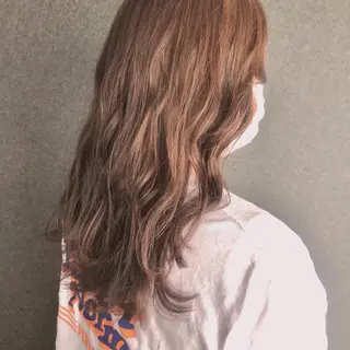 セミロング カラー シェアハピ ヤマモトのヘアスタイル