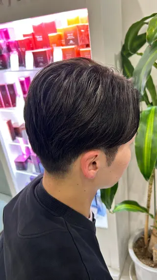 カラー メンズ 保科 椎奈のヘアスタイル