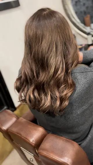 セミロング DILL大通り所属・札幌初コテ巻きパーマ 🍁和田洋🍁のヘアスタイル