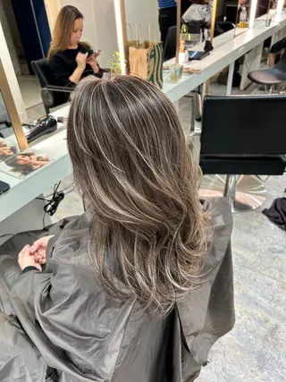 ロング カラー レイヤーカット BLend 渋谷のヘアスタイル