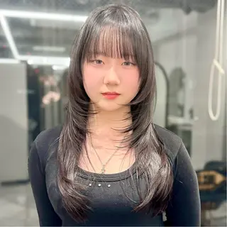 ロング ブリーチなし/レイヤ ー特化🌈Tommyのヘアスタイル