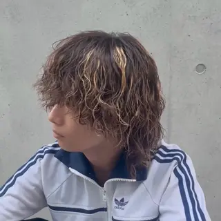 ミディアム カラー パーマ メンズ MINX/ボブ/ レイヤー/田中元翔のヘアスタイル