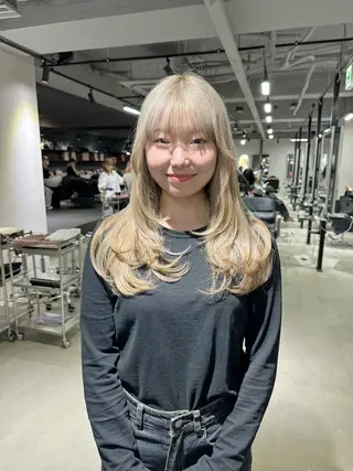 セミロング 艶髪カラー/レイヤ ー支持No.1renのヘアスタイル