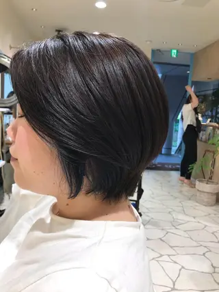 ミディアム カラー CYAN.矢場町店所属・三代 ゆりあのヘアスタイル