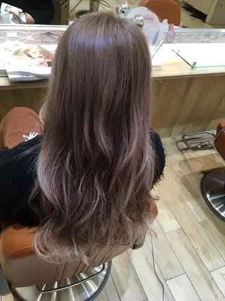 セミロング ロング カラー scene.池袋所属・scene. haraのヘアスタイル