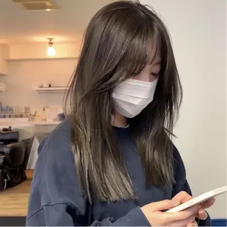 ミディアム カラー オリーブ/縮毛♡ Natsuno🩰のヘアスタイル